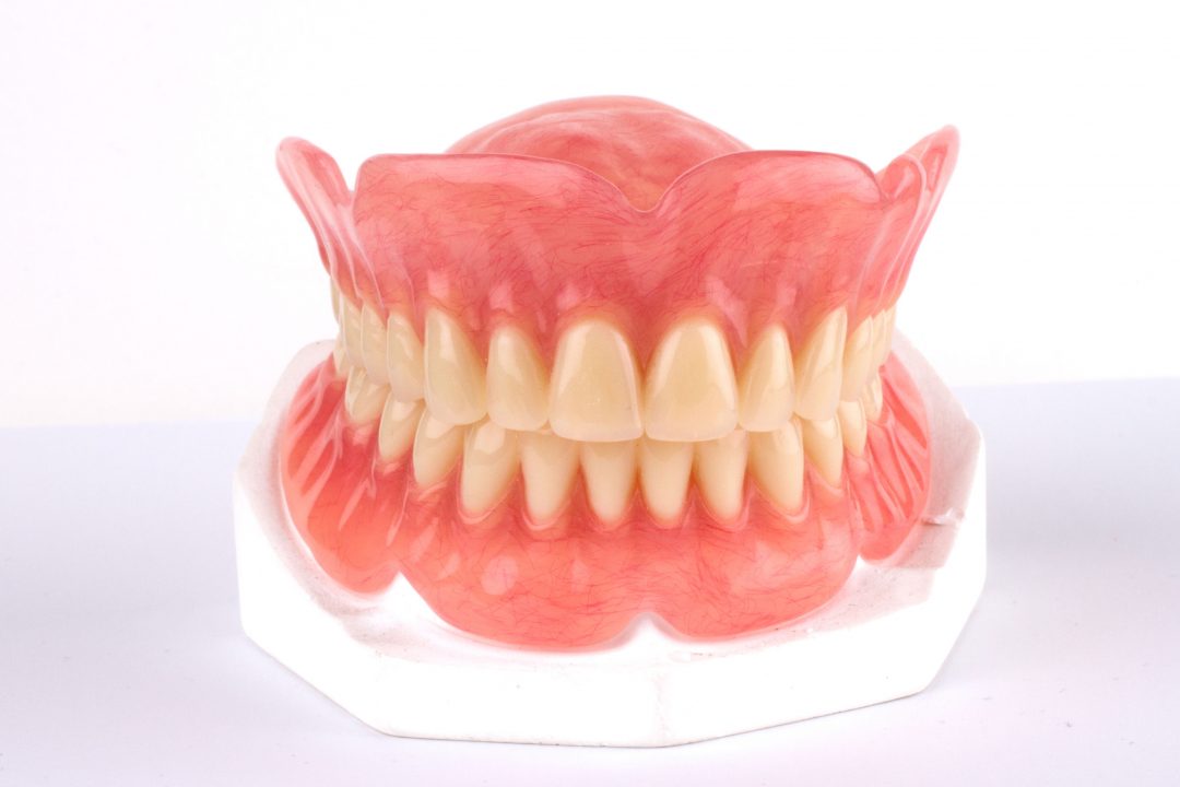 dentures 23